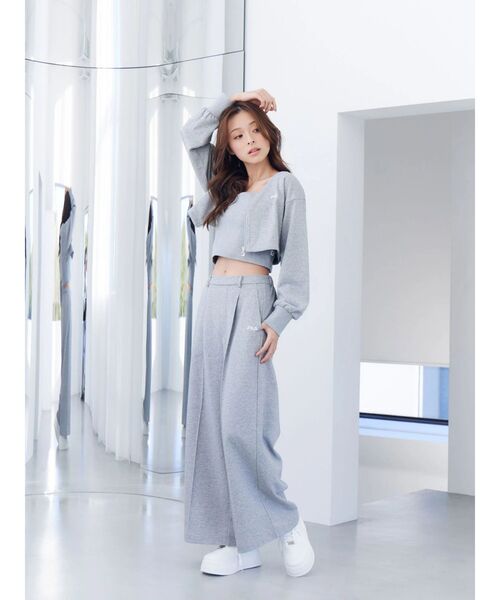 FILA（フィラ）の「【FILA別注】裏毛センターシームパンツ（その他パンツ・レディース・チャコールグレー/グレー・MEDIUM/SMALL）」の5枚目の写真