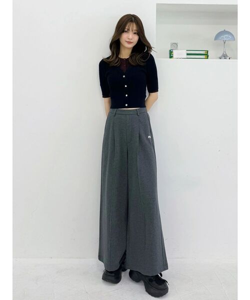 FILA（フィラ）の「【FILA別注】裏毛センターシームパンツ（その他パンツ・レディース・チャコールグレー/グレー・MEDIUM/SMALL）」の7枚目の写真