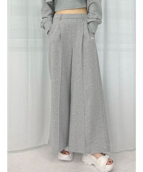 FILA（フィラ）の「【FILA別注】裏毛センターシームパンツ（その他パンツ・レディース・チャコールグレー/グレー・MEDIUM/SMALL）」の12枚目の写真