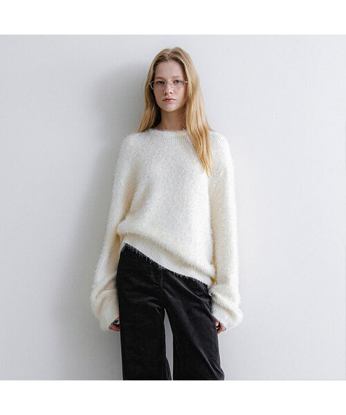 ATELIER NAIN（アトリエナイン）の「GLOW FLUFFY KNIT PULLOVER (T-7155)（ニット/セーター・レディース・ブラック/アイボリー・FREE）」の2枚目の写真