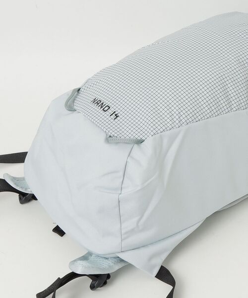 GREGORY（グレゴリー）の「ナノ14 NANO 14 セージホワイト（バックパック/リュック・メンズ・ホワイト系・ONE SIZE）」の4枚目の写真