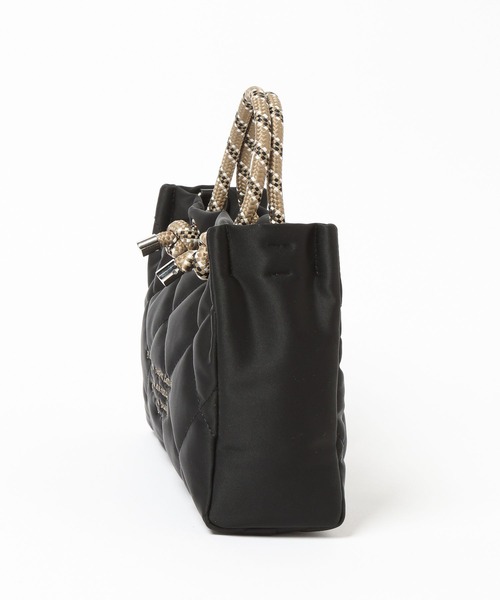 BAYFLOW（ベイフロー）の「[軽量キルト素材]刺繍ロゴキルトショルダー（ショルダーバッグ・レディース・グレー/オフホワイト/ライトブルー/ブラック・FREE）」の6枚目の写真