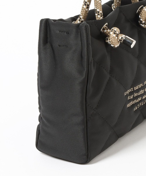 BAYFLOW（ベイフロー）の「[軽量キルト素材]刺繍ロゴキルトショルダー（ショルダーバッグ・レディース・グレー/オフホワイト/ライトブルー/ブラック・FREE）」の13枚目の写真