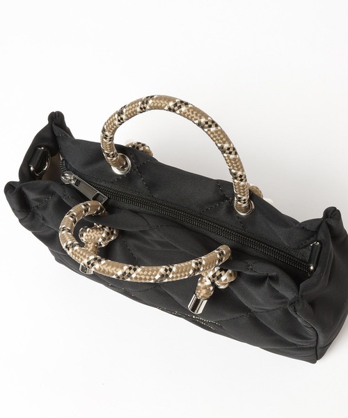 BAYFLOW（ベイフロー）の「[軽量キルト素材]刺繍ロゴキルトショルダー（ショルダーバッグ・レディース・グレー/オフホワイト/ライトブルー/ブラック・FREE）」の14枚目の写真