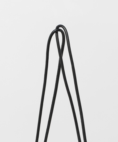 ODETTE E ODILE（オデットエオディール）の「＜Bucket Baggage＞ Ball Charm Soft Long（ショルダーバッグ・レディース・ホワイト/ブラック・FREE）」の6枚目の写真