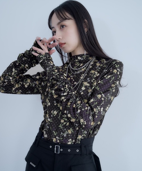 HARE（ハレ）の「フラワードットガラカットソー(HARE)（Tシャツ/カットソー・レディース・ブルー/イエロー/パープル・FREE）」の3枚目の写真