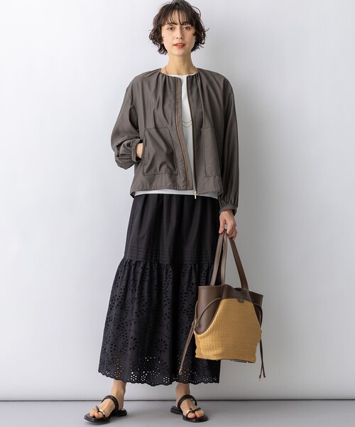 23区(ニジュウサンク)の「ペーパーライクコンビ トートバッグ (M)(トートバッグ・レディース・ブラック系/ブラック系1/ダークブラウン系1・F)」の13枚目の写真