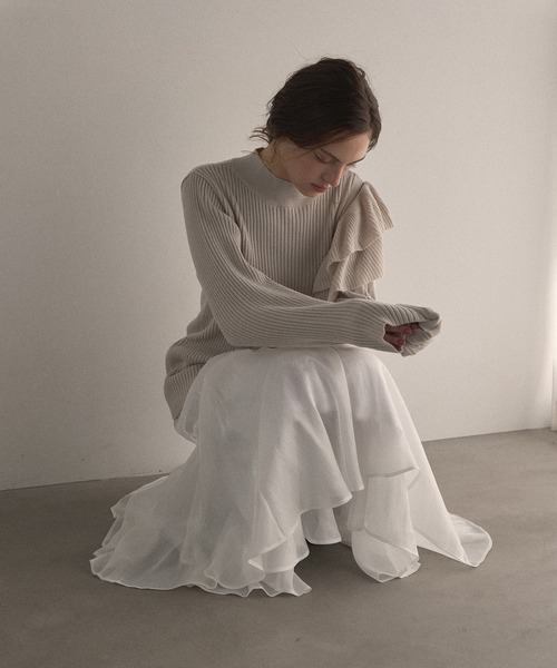 MIELI INVARIANT（ミエリインヴァリアント）の「Milfull Frill Knit Tops（ニット/セーター・レディース・ブラック/グレー・FREE）」の19枚目の写真