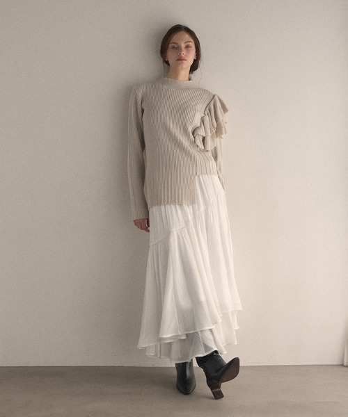 MIELI INVARIANT（ミエリインヴァリアント）の「Milfull Frill Knit Tops（ニット/セーター・レディース・ブラック/グレー・FREE）」の20枚目の写真