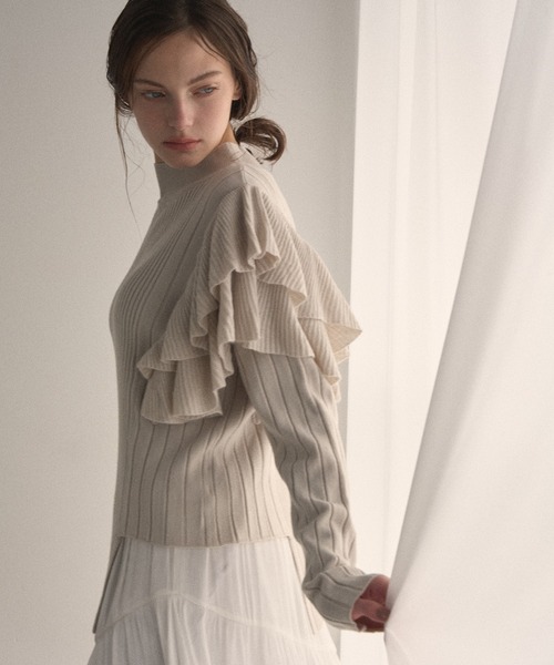 MIELI INVARIANT（ミエリインヴァリアント）の「Milfull Frill Knit Tops（ニット/セーター・レディース・ブラック/グレー・FREE）」の16枚目の写真