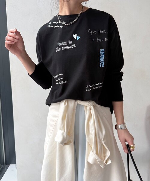 DouDou(ドゥドゥ)の「【WEB限定】レタリングプリントロンTEE(Tシャツ/カットソー・レディース・ブラック/グレー/オフホワイト・FREE)」の1枚目の写真