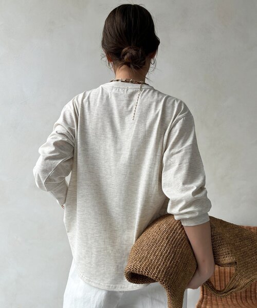 DouDou(ドゥドゥ)の「【WEB限定】レタリングプリントロンTEE(Tシャツ/カットソー・レディース・ブラック/グレー/オフホワイト・FREE)」の13枚目の写真