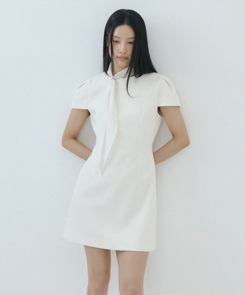 LUCIR ZU(ルシールズ)の「Custom Scarf Tweed Mini Dress Set (cream)(ワンピース・レディース・その他・SMALL/MEDIUM)」の1枚目の写真