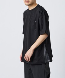 +phenix（プラスフェニックス）の「[+phenix プラスフェニックス] 別注 サイドメッシュ ベンチレーション ポケットTシャツ（Tシャツ/カットソー）」