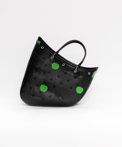 THE BEATLES COMME des GARCONS(ザ ビートルズ コムデギャルソン)の「THE BEATLES 「BOAT BAG」MEDIEM(トートバッグ・メンズ・ブラック・ONE SIZE)」の1枚目の写真