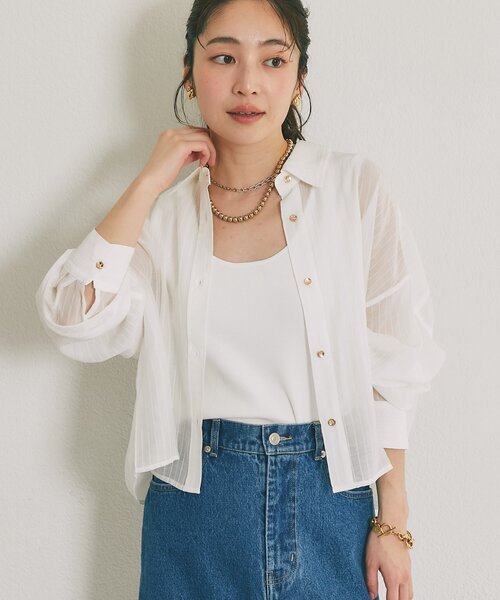 La boutique BonBon(ラブティックボンボン)の「【日焼け・冷房対策に】ストライプシアークロップドシャツ(シャツ/ブラウス・レディース・イエロー/ホワイト/サックスブルー・FREE)」の6枚目の写真