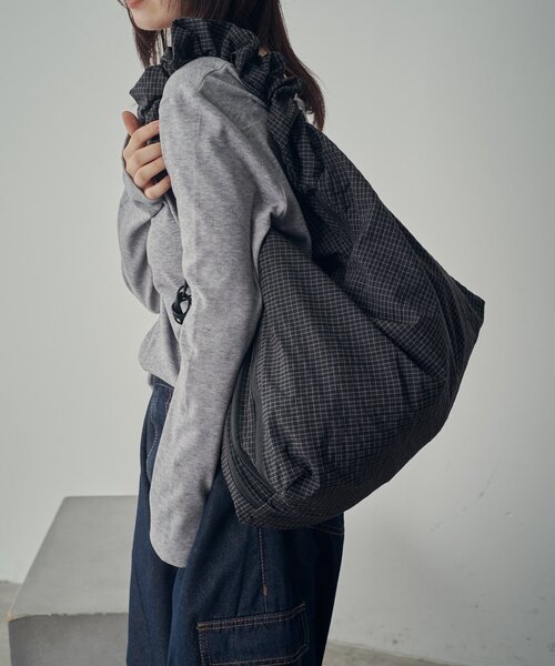 goocy（グーシー）の「チェックショルダーバッグ（ショルダーバッグ・レディース・ブラック/チャコールグレー・FREE）」の6枚目の写真
