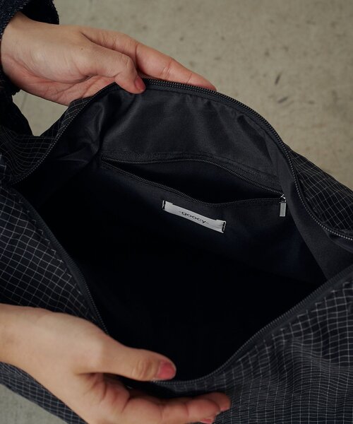 goocy（グーシー）の「チェックショルダーバッグ（ショルダーバッグ・レディース・ブラック/チャコールグレー・FREE）」の9枚目の写真