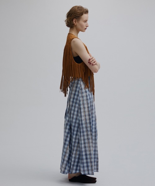 Ameri(アメリ)の「UNEVEN CHECK SPIRAL SKIRT(スカート・レディース・ネイビー/ブルー・MEDIUM/SMALL)」の19枚目の写真