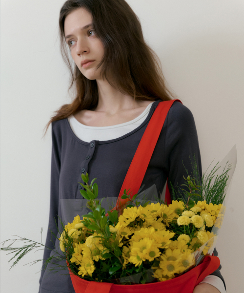 REORG(リオルグ)の「BATD BUTTON LAYERED T-SHIRT CHARCOAL(Tシャツ/カットソー・レディース・その他・FREE)」の4枚目の写真