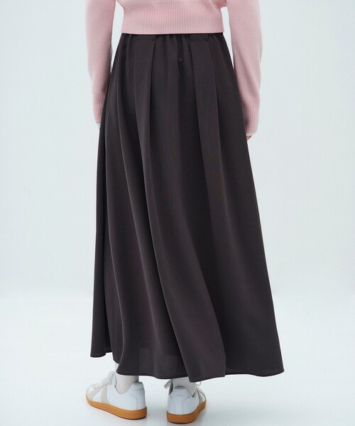 PUBLIC TOKYO（パブリックトウキョウ）の「【2026春新作】タックフレアスカート（スカート・レディース・ダークグレー/ライトベージュ/カーキ・1/2）」の7枚目の写真