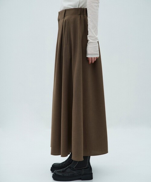 PUBLIC TOKYO（パブリックトウキョウ）の「【2026春新作】タックフレアスカート（スカート・レディース・ダークグレー/ライトベージュ/カーキ・1/2）」の14枚目の写真