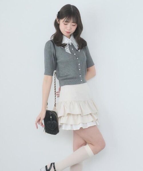 MAJESTIC LEGON(マジェスティックレゴン)の「異素材ティアードミニスカパン(スカート・レディース・グレー/キャメル/アイボリー・MEDIUM)」の2枚目の写真