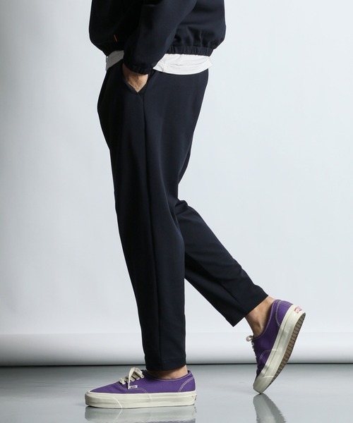 The DUFFER of ST.GEORGE（ザダファーオブセントジョージ）の「[360° THE CIRCLE STRETCH] BY WONDER SHAPE：セットアップ対応 サークルストレッチ イージーパンツ / ワンダーシェイプ / テーパードパンツ / 軽量・速乾（その他パンツ・メンズ・ネイビー/ブラック・X-LARGE/LARGE/MEDIUM/SMALL）」の7枚目の写真