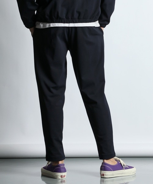 The DUFFER of ST.GEORGE（ザダファーオブセントジョージ）の「[360° THE CIRCLE STRETCH] BY WONDER SHAPE：セットアップ対応 サークルストレッチ イージーパンツ / ワンダーシェイプ / テーパードパンツ / 軽量・速乾（その他パンツ・メンズ・ネイビー/ブラック・X-LARGE/LARGE/MEDIUM/SMALL）」の8枚目の写真