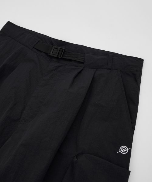 KALAPATTHAR（カラパタール）の「Nylon Ankle Zipped Cargo Pants - BLACK（スウェットパンツ・メンズ・その他・MEDIUM/LARGE/X-LARGE）」の3枚目の写真