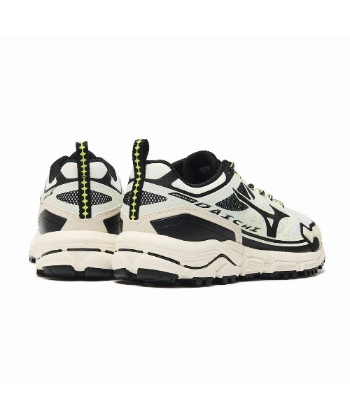 MIZUNO(ミズノ )の「MIZUNO WAVE DAICHI LS(ミズノ ウエーブ ダイチ LS)(スニーカー・メンズ・ベージュ系/グレー系・23cm/23.5cm/24cm/24.5cm/25cm/25.5cm/26cm/26.5cm/27cm/27.5cm/28cm/28.5cm/29cm/29.5cm/30cm)」の9枚目の写真