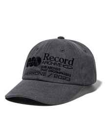 SUKU（スク）の「RECORD BALL CAP-PIGMENT CHARCOAL（キャップ）」