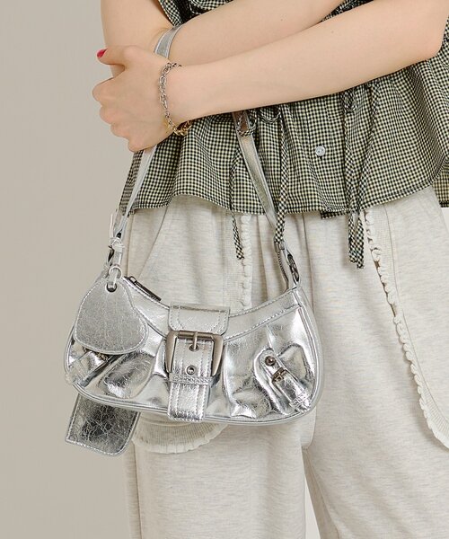 w closet（ダブルクローゼット）の「ハートミラー付きショルダーバッグ（トートバッグ・レディース・シルバー/アイボリー/ブラック・FREE）」の21枚目の写真