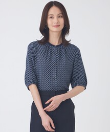 【ウォッシャブル】ツイストラティスプリントブラウス