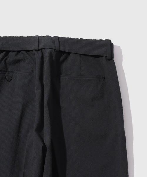 ADAM ET ROPE'(アダムエロペ)の「シアサッカー ベルテッド イージーパンツ(その他パンツ・メンズ・ブラック/ブラウン・L/M)」の8枚目の写真
