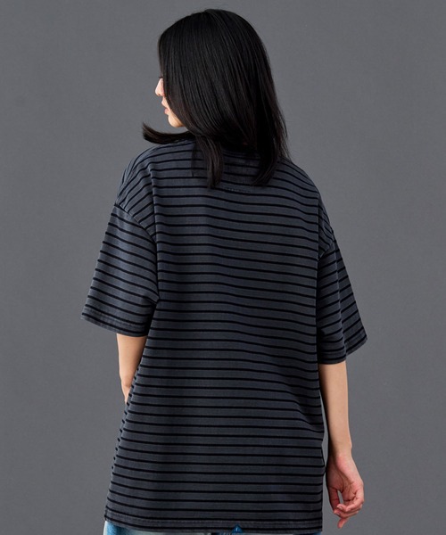 Liberaiders(リベレイダース)の「Liberaiders/リベレイダース PIGMENT DYED STRIPED S/S SHIRT ストライプデザイン ドロップショルダー クルーネックTシャツ 2026年 夏 夏服(Tシャツ/カットソー・メンズ・ブラック/パープル・M/L/XL)」の6枚目の写真