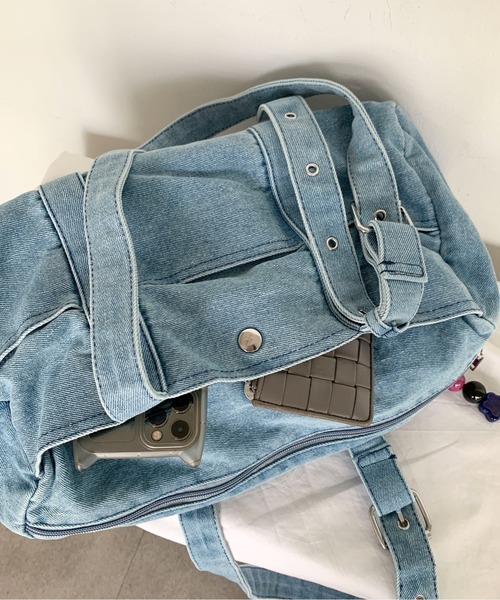 Teem Store(チームストア)の「【全10ポケット/大容量】デニム コンパクトボストンバッグ(ショルダーバッグ・レディース・ダークブルー/ライトブルー/ブラック・F)」の15枚目の写真