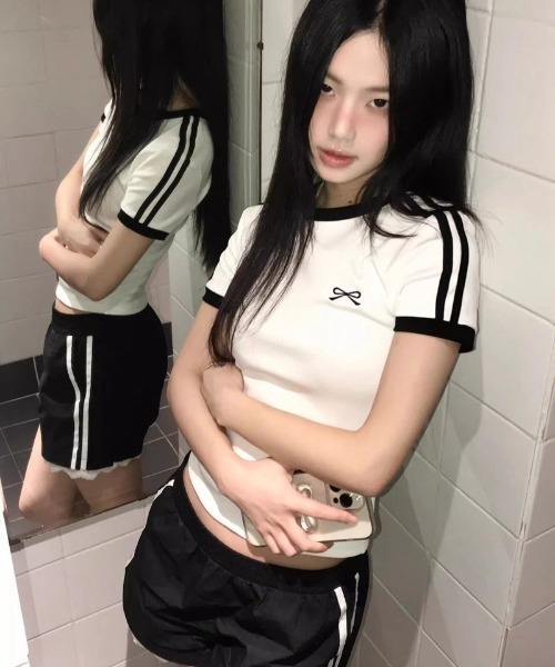 Ritzy(リッツィー)の「ラインデザインコンパクトTシャツ(Tシャツ/カットソー・レディース・ホワイト・M/L/S)」の2枚目の写真