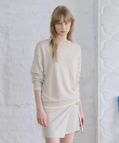 SINOON（シヌーン）の「Sheer Logo Long Sleeve Knit Pullover (Light Grey)（ニット/セーター・レディース・ライトグレー・FREE）」の3枚目の写真