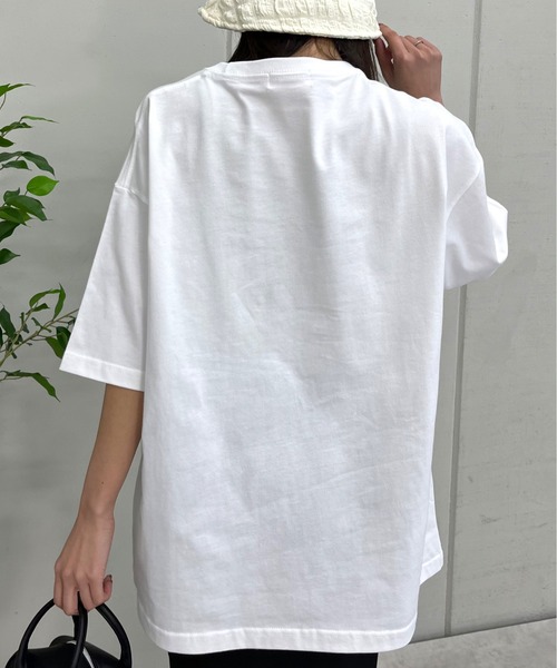 DOUBLE STEAL(ダブルスティール)の「DOWNER オーバルロゴ ビッグシルエットTシャツ(Tシャツ/カットソー・メンズ・ブラック/ネイビー/ホワイト・LARGE/MEDIUM)」の13枚目の写真