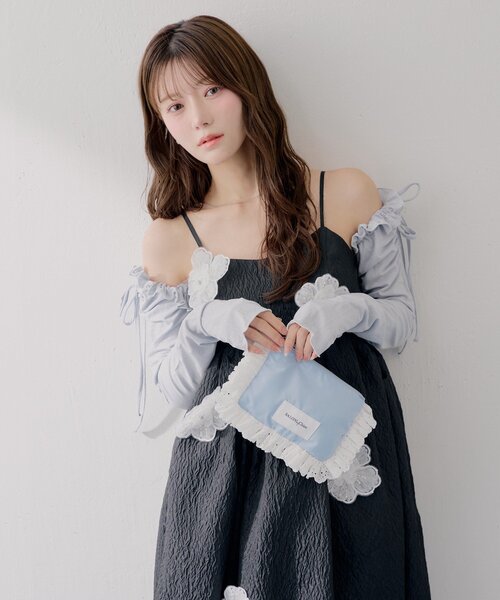 Chico（チコ）の「【SALON  by Chico】ポーチ付きドロストUVカットアームカバー（その他小物・レディース・アイボリー/ブルー/ブラック・FREE）」の4枚目の写真