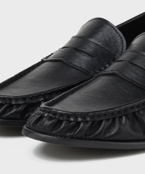 FIRENZE ATELIER（フィレンツェアトリエ）の「[SECOND.A] ショーリングディテール ユニセックス ベーシック ペニーローファー PL5900UX [WRINKLE BLACK]（ローファー・レディース・ブラック・23cm/24cm/25cm/26cm/27cm/28cm）」の8枚目の写真