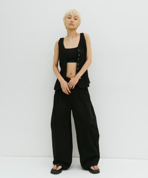 HANNE(アン)の「メニータックコットンバレルパンツ(チノパンツ・レディース・ベージュ/ブラック・S/M)」の9枚目の写真