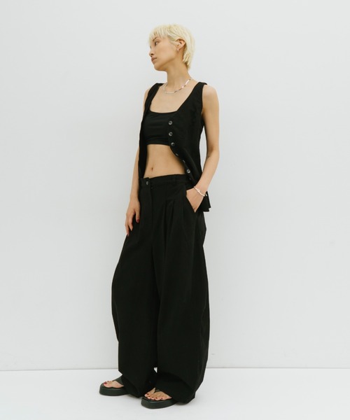 HANNE(アン)の「メニータックコットンバレルパンツ(チノパンツ・レディース・ベージュ/ブラック・S/M)」の10枚目の写真
