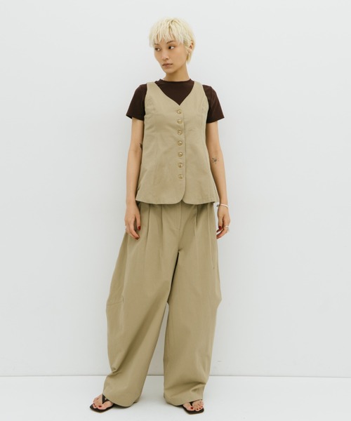HANNE(アン)の「メニータックコットンバレルパンツ(チノパンツ・レディース・ベージュ/ブラック・S/M)」の7枚目の写真