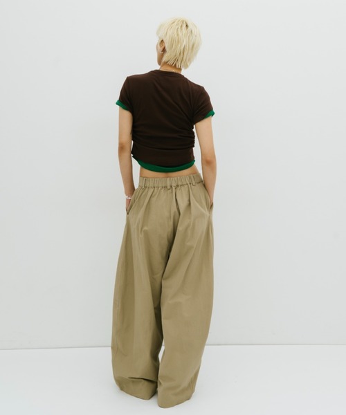 HANNE(アン)の「メニータックコットンバレルパンツ(チノパンツ・レディース・ベージュ/ブラック・S/M)」の6枚目の写真
