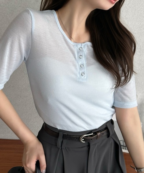 Eclat one(エクラワン)の「【Eclat one】ラウンドネック ヘンリー プレーン 5分袖 カットソー(Tシャツ/カットソー・レディース・ホワイト/ブラック/ライトブルー/杢グレー・FREE)」の4枚目の写真