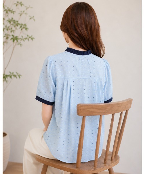 FAZVY（ファズビー）の「フリルネックドットブラウス（シャツ/ブラウス・レディース・ベージュ/スカイブルー・M）」の9枚目の写真