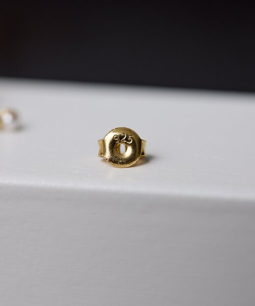 ear PAPILLONNER(イアパピヨネ)の「《スターリングシルバー使用》バーパールピアス(ピアス(両耳用)・レディース・ゴールド系その他6・FREE)」の3枚目の写真