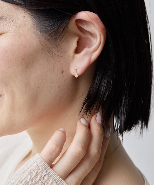 ear PAPILLONNER(イアパピヨネ)の「《スターリングシルバー使用》バーパールピアス(ピアス(両耳用)・レディース・ゴールド系その他6・FREE)」の5枚目の写真